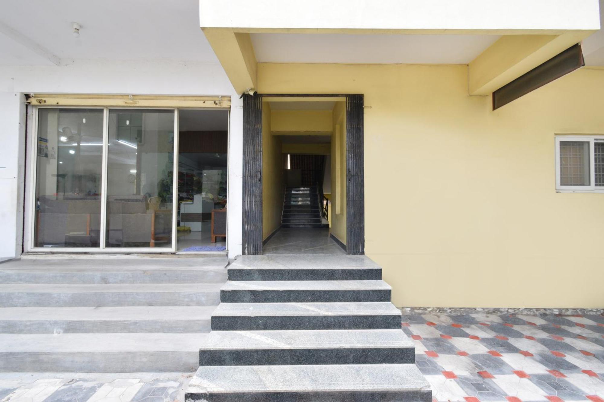 Hotel O Lucky Grand ไฮเดอราบัด ภายนอก รูปภาพ